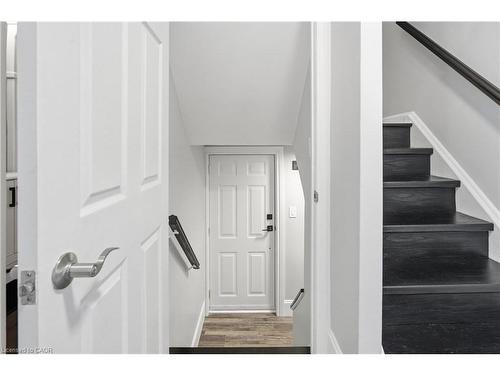 189 East 43Rd Street, Hamilton, ON - Indoor Photo Showing Other Room