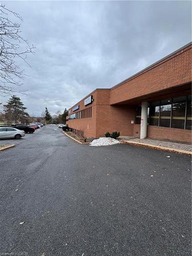 209-565 Sanatorium Street, Hamilton, ON 