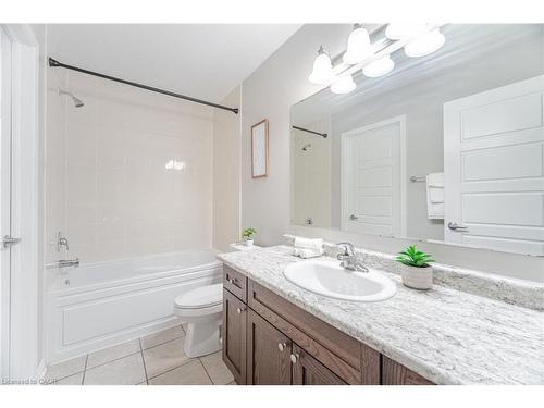 514 Goldenrod Lane, Waterloo, ON - Indoor Photo Showing Bathroom