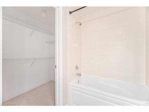 514 Goldenrod Lane, Kitchener, ON - Indoor