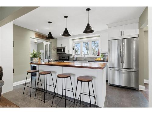 2116 Binbrook Road E, Hamilton, ON - Indoor Photo Showing Kitchen With Upgraded Kitchen