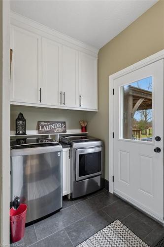 2116 Binbrook Road E, Hamilton, ON - Indoor Photo Showing Kitchen