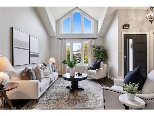 391 Strawberry Crescent, Waterloo, ON - Indoor Photo Showing Living Room