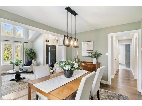 391 Strawberry Crescent, Waterloo, ON - Indoor Photo Showing Dining Room