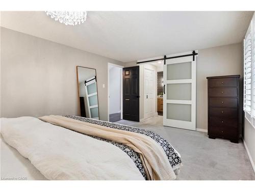 391 Strawberry Crescent, Waterloo, ON - Indoor Photo Showing Bedroom