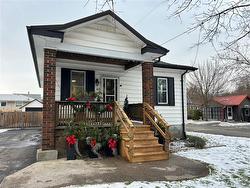 49 Woodhouse Street  Simcoe, ON N3Y 1E8