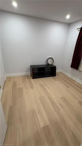 25 Munroe Street, Kitchener, ON - Indoor