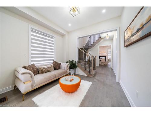 3444 Mosley Gate, Oakville, ON - Indoor Photo Showing Living Room