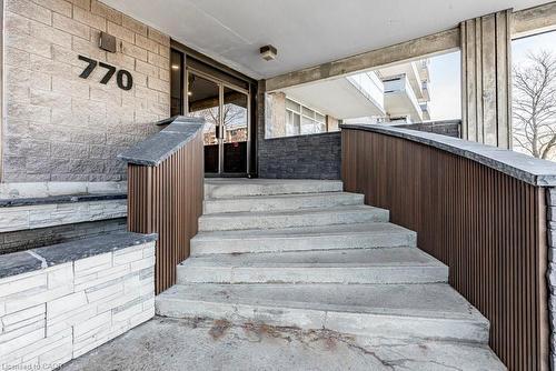 406-770 Hager Avenue, Burlington, ON - Indoor Photo Showing Other Room