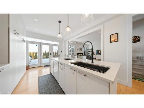 93 Gillespie Drive, Brantford, ON - Indoor Photo Showing Kitchen