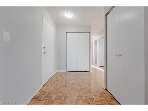 601-770 Hager Avenue, Burlington, ON - Indoor Photo Showing Other Room