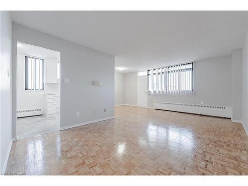 601-770 Hager Avenue, Burlington, ON - Indoor Photo Showing Other Room