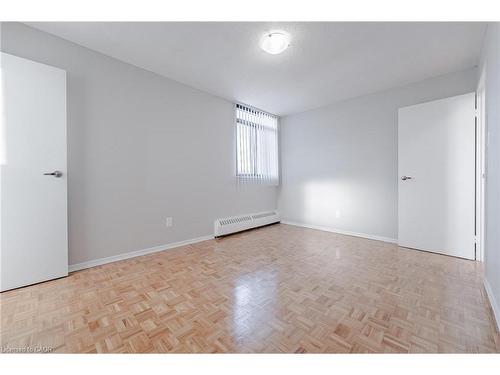 601-770 Hager Avenue, Burlington, ON - Indoor Photo Showing Other Room