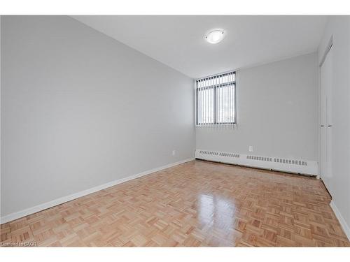 601-770 Hager Avenue, Burlington, ON - Indoor Photo Showing Other Room