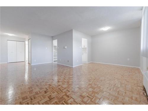 601-770 Hager Avenue, Burlington, ON - Indoor Photo Showing Other Room