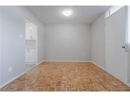 601-770 Hager Avenue, Burlington, ON - Indoor Photo Showing Other Room