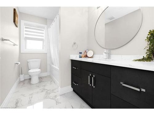 23 Forfar Avenue, Kitchener, ON - Indoor Photo Showing Bathroom