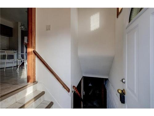 150 Howard Avenue, Hamilton, ON - Indoor Photo Showing Other Room
