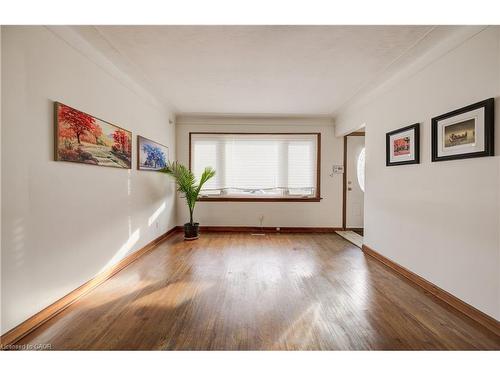 150 Howard Avenue, Hamilton, ON - Indoor Photo Showing Other Room