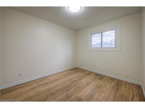 248 Cyrus Street, Cambridge, ON - Indoor Photo Showing Other Room