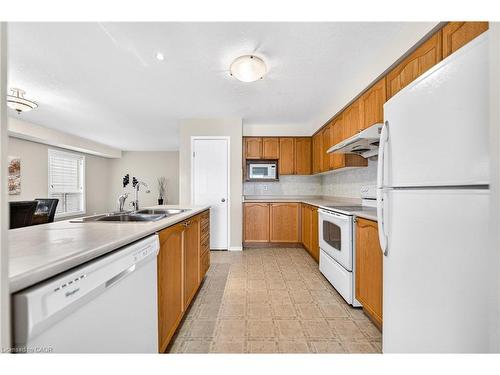 775 Karlsfeld Road, Waterloo, ON - Indoor Photo Showing Kitchen With Double Sink