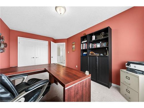 775 Karlsfeld Road, Waterloo, ON - Indoor