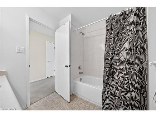 775 Karlsfeld Road, Waterloo, ON - Indoor Photo Showing Bathroom