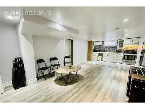 5 Grandfield Street, Hamilton, ON - Indoor