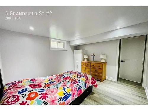 5 Grandfield Street, Hamilton, ON - Indoor Photo Showing Bedroom