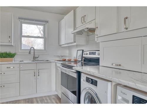 88 East 44Th Street, Hamilton, ON - Indoor