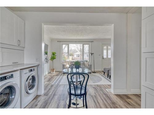88 East 44Th Street, Hamilton, ON - Indoor Photo Showing Laundry Room