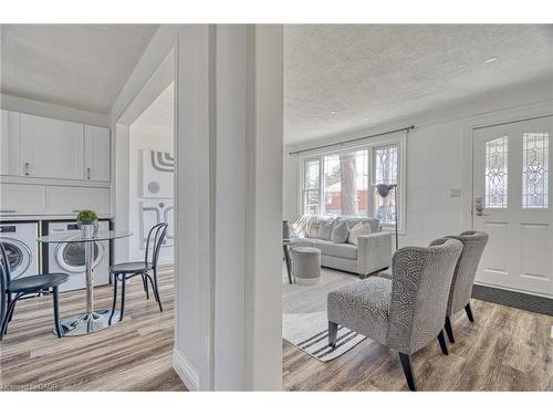 88 East 44Th Street, Hamilton, ON - Indoor