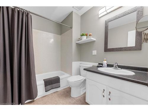 25 Stephens Court, Simcoe, ON - Indoor Photo Showing Bathroom
