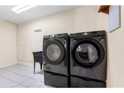 25 Stephens Court, Simcoe, ON - Indoor Photo Showing Laundry Room