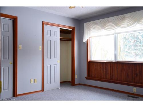 1045 Tremaine Avenue S, Listowel, ON - Indoor Photo Showing Other Room