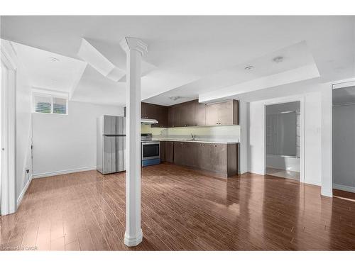 5 Decorso Drive, Brampton, ON - Indoor Photo Showing Kitchen
