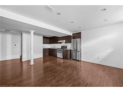5 Decorso Drive, Brampton, ON - Indoor Photo Showing Kitchen