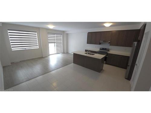 925 Douro Street, Stratford, ON - Indoor