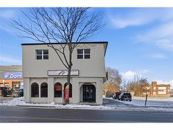 1-5703 Ferry Street  Niagara Falls, ON L2G 1S5