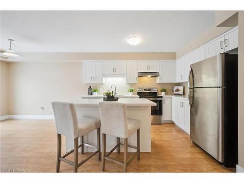 298 Sophia Crescent, Kitchener, ON - Indoor Photo Showing Other Room