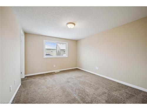 298 Sophia Crescent, Kitchener, ON - Indoor Photo Showing Other Room