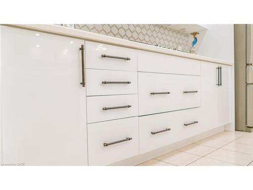 18 Brewis Street, Paris, ON - Indoor