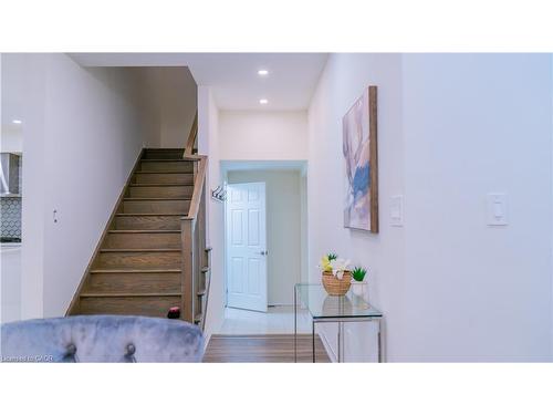 18 Brewis Street, Paris, ON - Indoor Photo Showing Other Room