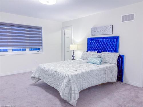 18 Brewis Street, Paris, ON - Indoor Photo Showing Bedroom