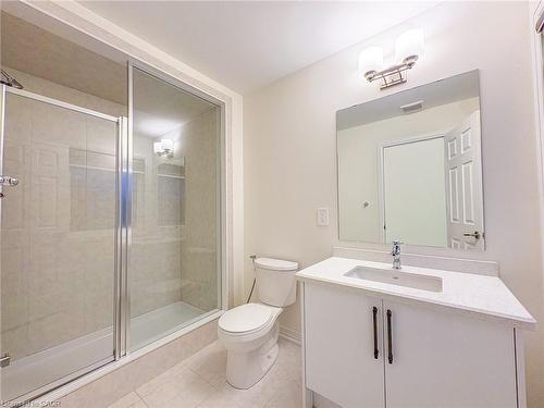 18 Brewis Street, Paris, ON - Indoor Photo Showing Bathroom