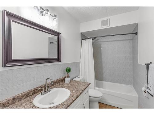 226-42 Tannery Street E, Cambridge, ON - Indoor Photo Showing Bathroom