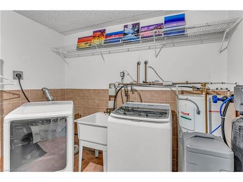 226-42 Tannery Street E, Cambridge, ON - Indoor Photo Showing Laundry Room