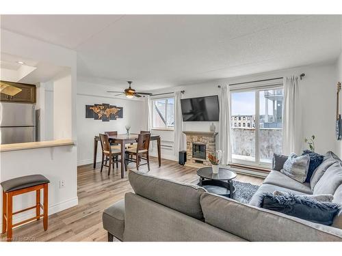 226-42 Tannery Street E, Cambridge, ON - Indoor Photo Showing Living Room With Fireplace