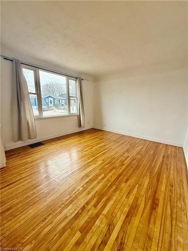 194 East 15Th Street, Hamilton, ON - Indoor Photo Showing Other Room