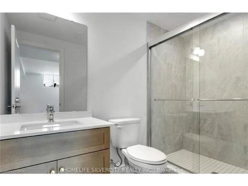 Lower-23 Holder Drive, Brantford, ON - Indoor Photo Showing Bathroom